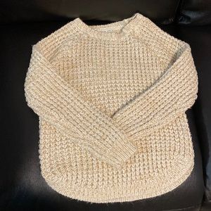 Zara’s girls knit pullover in cream color. Size (8)